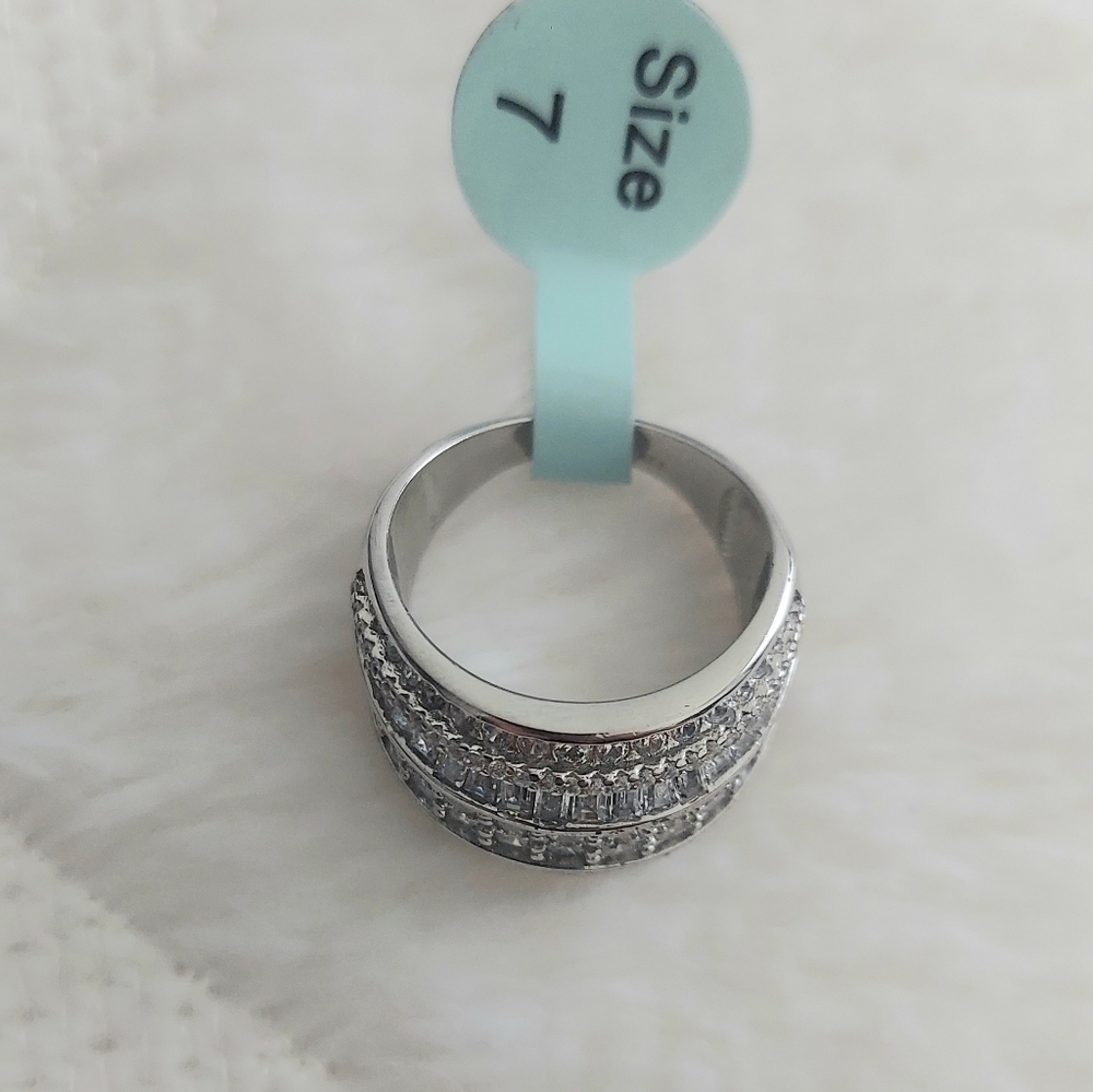 Vintage Ring Sterling Silver CZ Ring Size 7 - Picture 4 of 6
